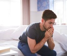 Megoldásközpont Konferencia - stresszes férfi